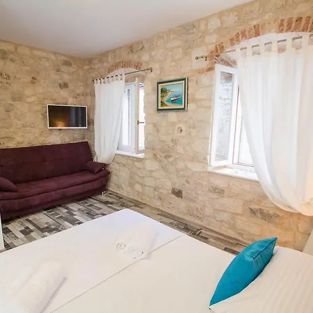 Apartment Toma Trogir
