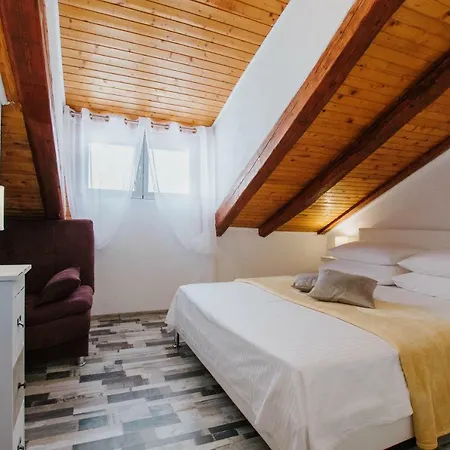 Apartment Toma Trogir