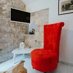 Toma Apartment